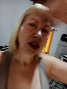 Snapshot of SexyMilf1211 chatting on 7, 1, 2026 SexyMilf1211 online show from 7, 1, 2026