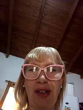 Snapshot of SexyMilf1211 chatting on 4, 2, 2026 SexyMilf1211 online show from 4, 2, 2026