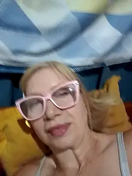 Snapshot of SexyMilf1211 chatting on 5, 2, 2026 SexyMilf1211 online show from 5, 2, 2026