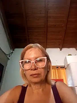 Snapshot of SexyMilf1211 chatting on 4, 3, 2026 SexyMilf1211 online show from 4, 3, 2026