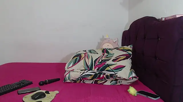 Snapshot of Salma_G1 chatting on 13, 7, 2026 Salma G1 online show from 13, 7, 2026