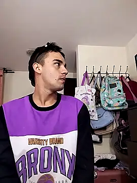 Snapshot of ElProhibido_ chatting on 14, 11, 2025 ElProhibido online show from 14, 11, 2025