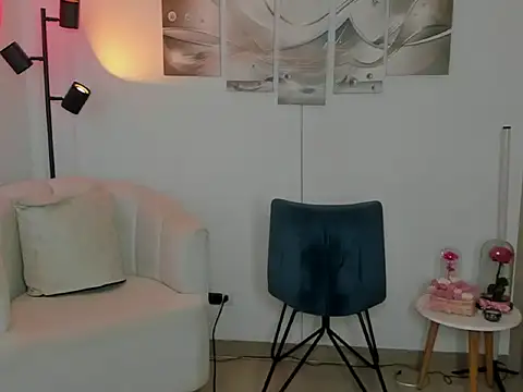 haileyflorez  online show from 7, 2, 2026