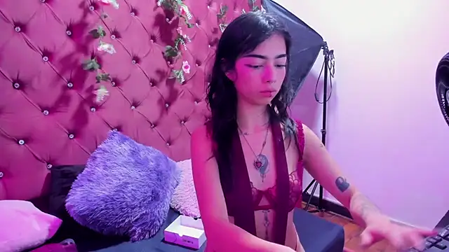 Snapshot of _Ivy_Luna chatting on 20, 5, 2026 Ivy Luna online show from 20, 5, 2026