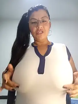 CelesteAlvarez1989 online show from 14, 6, 2026