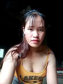 Snapshot of sorry-yeu chatting on 19, 11, 2025 sorry-yeu online show from 19, 11, 2025