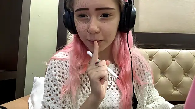 Snapshot of ChanteNovack chatting on 18, 11, 2025 ChanteNovack online show from 18, 11, 2025