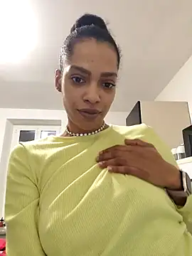 Snapshot of chanell95 chatting on 14, 11, 2025 chanell95 online show from 14, 11, 2025