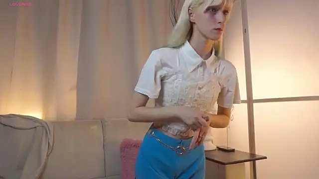 Snapshot of BeverlyWahoske chatting on 15, 11, 2025 BeverlyWahoske online show from 15, 11, 2025