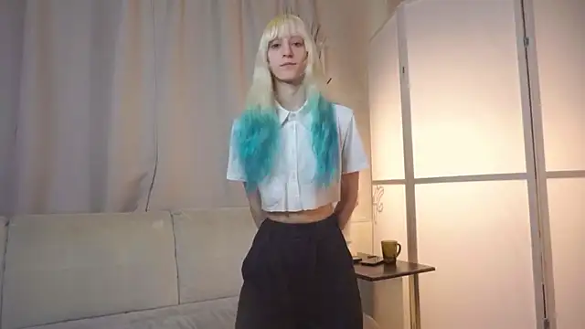 Snapshot of BeverlyWahoske chatting on 16, 11, 2025 BeverlyWahoske online show from 16, 11, 2025