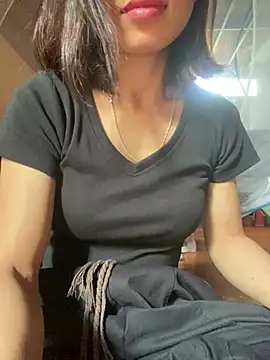 Trangbabylove online show from 4, 7, 2026