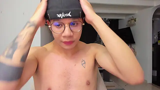 Snapshot of MarcoKostov chatting on 28, 11, 2025 MarcoKostov online show from 28, 11, 2025