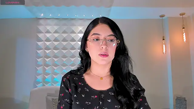 HaileyRoss  online show from 19, 3, 2026