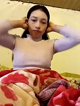 Snapshot of _Su-Su_ chatting on 17, 11, 2025 Su-Su online show from 17, 11, 2025