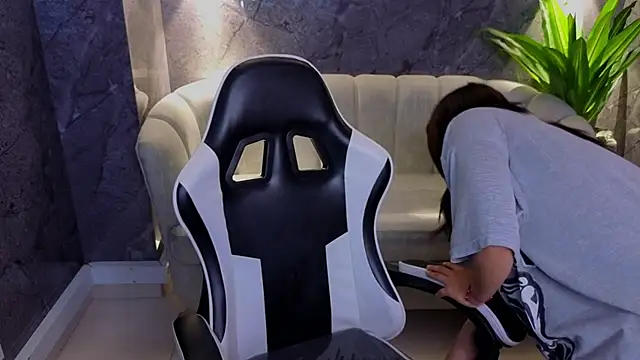 Emily Tx  online show from 2, 12, 2025