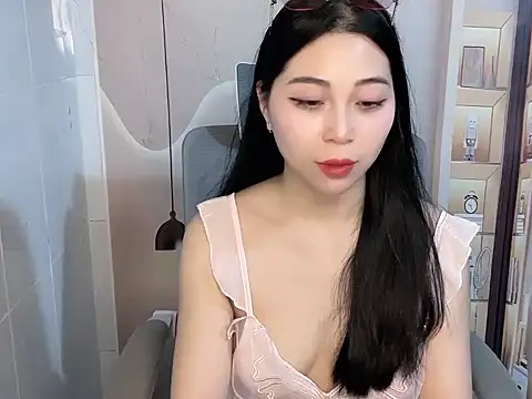 Lousii online show from 11, 4, 2026