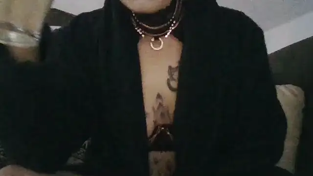 Snapshot of Vulva_Koenigin97 chatting on 15, 11, 2025 Vulva Koenigin97 online show from 15, 11, 2025