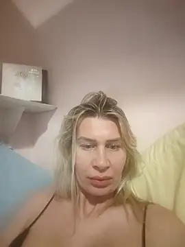 NaughtyClaudia  online show from 14, 12, 2025