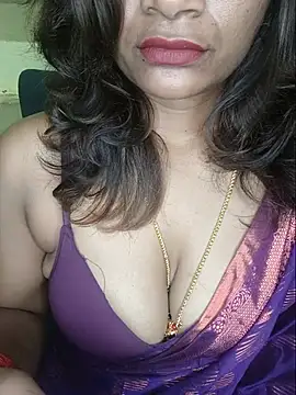 Snapshot of Premalatha_28 chatting on 9, 7, 2026 Premalatha 28 online show from 9, 7, 2026