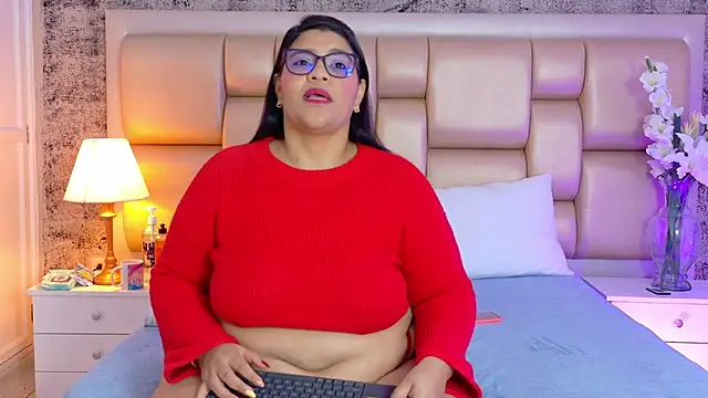 SelennaCooper online show from 4, 4, 2026