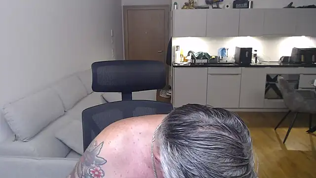 Buidapest online show from 9, 4, 2026