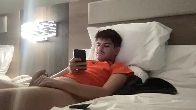 iceicebaby06 online show from 18, 11, 2025