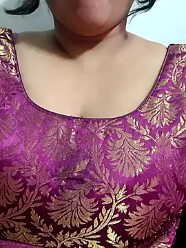 Winter XOXO online show from 14, 12, 2025