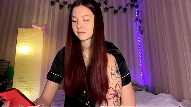 Snapshot of CutieSlim chatting on 3, 2, 2026 CutieSlim online show from 3, 2, 2026