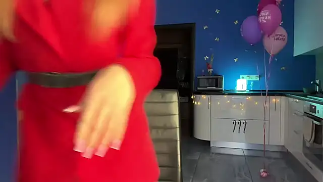 Snapshot of Jolienne chatting on 21, 12, 2025 Jolienne online show from 21, 12, 2025