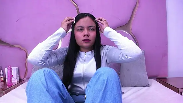 Snapshot of Aisha_Leenss chatting on 13, 2, 2026 Aisha Leenss online show from 13, 2, 2026