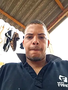 Snapshot of CLARO123F chatting on 18, 11, 2025 CLARO123F online show from 18, 11, 2025