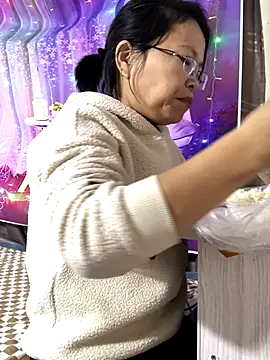 Yes-Baby-A online show from 2, 12, 2025