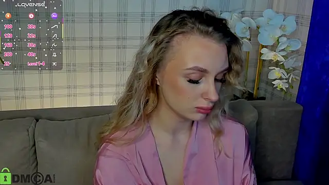 Snapshot of KiraRuiz chatting on 27, 2, 2026 KiraRuiz online show from 27, 2, 2026