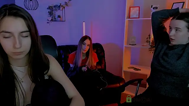  kellykitten  online show from 15, 4, 2026