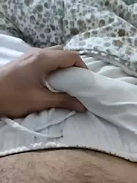 Snapshot of berkkderlerr chatting on 17, 11, 2025 berkkderlerr online show from 17, 11, 2025