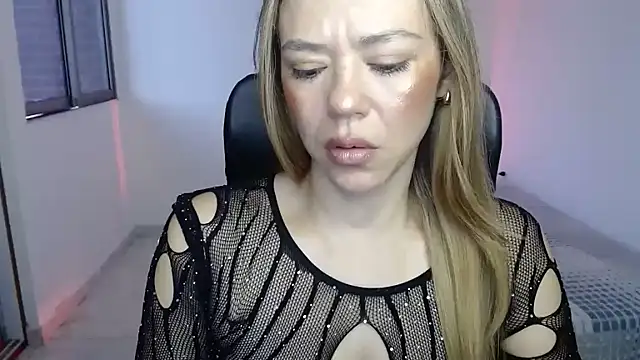 Snapshot of Annie_Cervantez chatting on 26, 4, 2026 Annie Cervantez online show from 26, 4, 2026