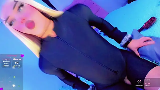 Snapshot of Shiaki_04 chatting on 2, 3, 2026 Shiaki 04 online show from 2, 3, 2026