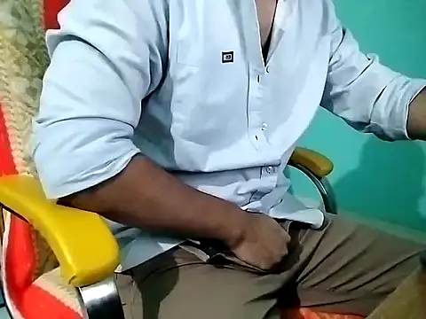 Snapshot of HandSome_Perverter chatting on 19, 11, 2025 HandSome Perverter online show from 19, 11, 2025