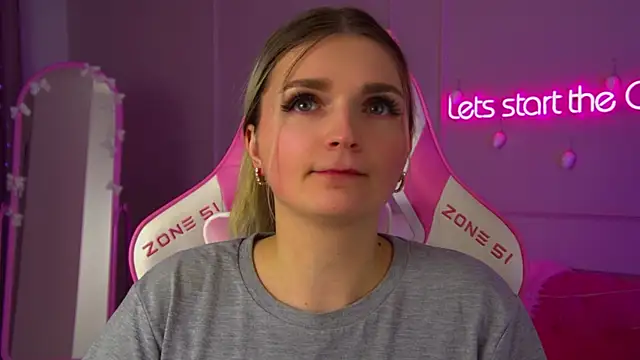 Snapshot of AnnyRaii chatting on 20, 12, 2025 AnnyRaii online show from 20, 12, 2025