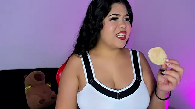 Amanda Mooree online show from 5, 12, 2025