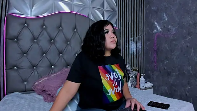 Snapshot of Amanda_Mooree chatting on 12, 5, 2026 Amanda Mooree online show from 12, 5, 2026