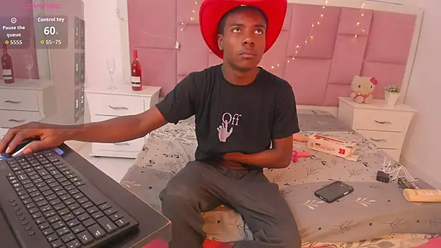 NoahJhonson69 online show from 27, 11, 2025