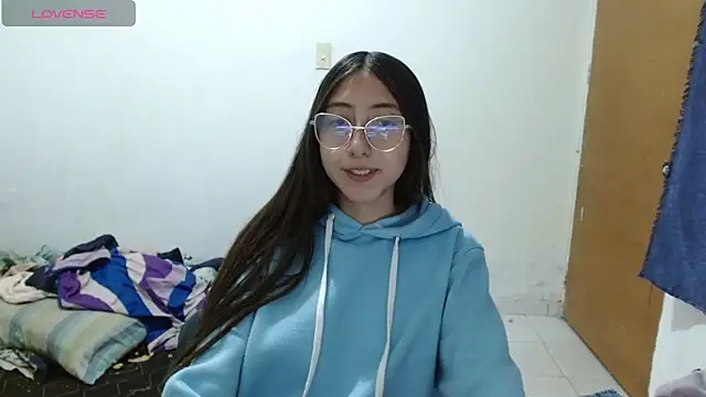 Nanylux online show from 23, 4, 2026