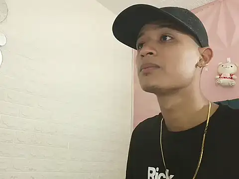 Snapshot of willytal2025 chatting on 22, 12, 2025 willytal2025 online show from 22, 12, 2025