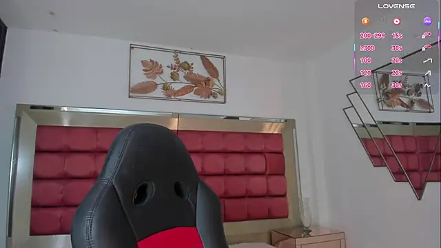 Snapshot of MarieTaylor_ chatting on 16, 12, 2025 MarieTaylor online show from 16, 12, 2025