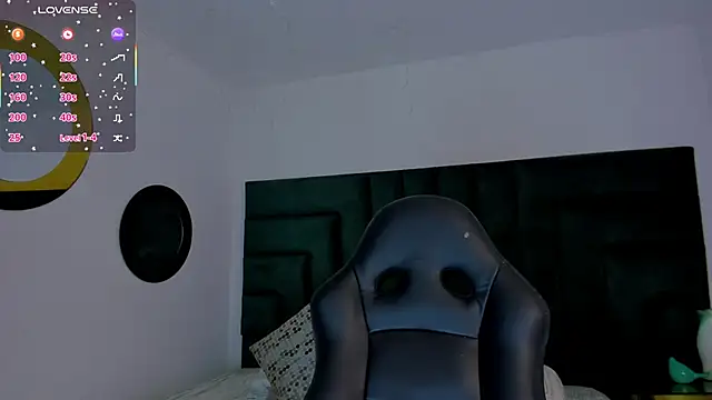 Snapshot of MarieTaylor_ chatting on 8, 1, 2026 MarieTaylor online show from 8, 1, 2026