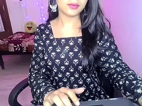 Snapshot of shivani_sharma_2 chatting on 13, 2, 2026 shivani sharma 2 online show from 13, 2, 2026