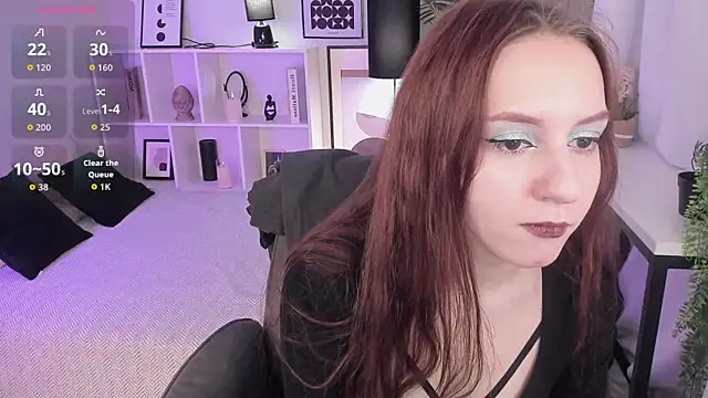 Snapshot of BeautifulSnake chatting on 3, 12, 2025 BeautifulSnake online show from 3, 12, 2025