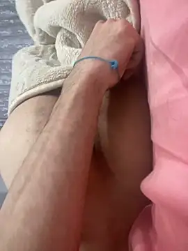 italianbaby001 online show from 22, 11, 2025