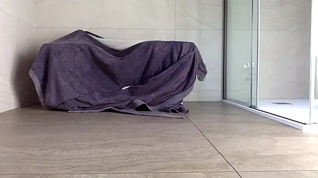 AsiaSlavePantyhosed online show from 16, 4, 2026